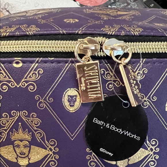 DISNEY VILLAINS NWT PURPLE & GOLD LARGE STUNNING MAKEUP CASE - Picture 13 of 14